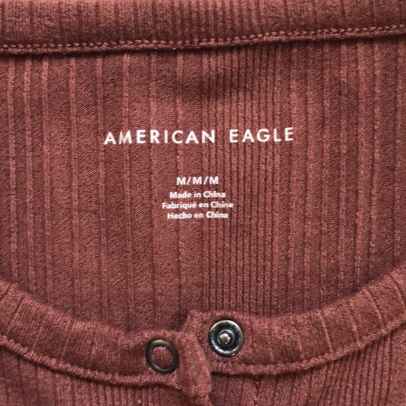 AEO LIKE NEW Long-Sleeve Ribbed Button-up Crop Top - Picture 3 of 4